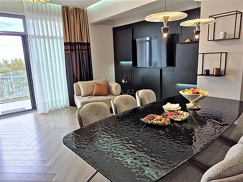Kirayə verilir 2 otaqlı mənzil 120 m²
