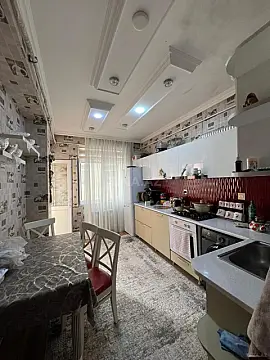 Satılır 2 otaqlı mənzil 77 m²