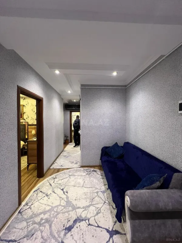 Satılır 2 otaqlı mənzil 77 m²
