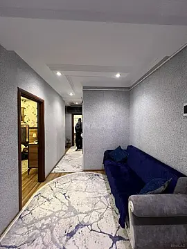 Satılır 2 otaqlı mənzil 77 m²