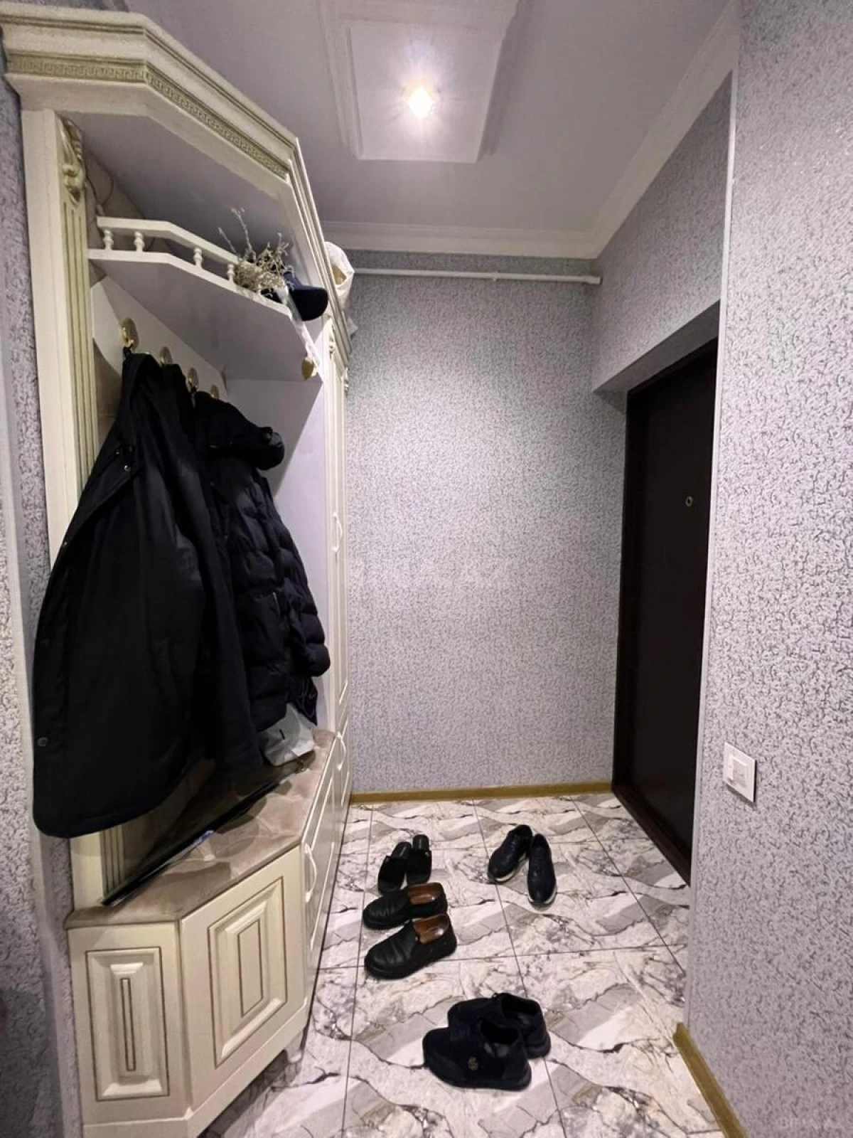 Satılır 2 otaqlı mənzil 77 m²