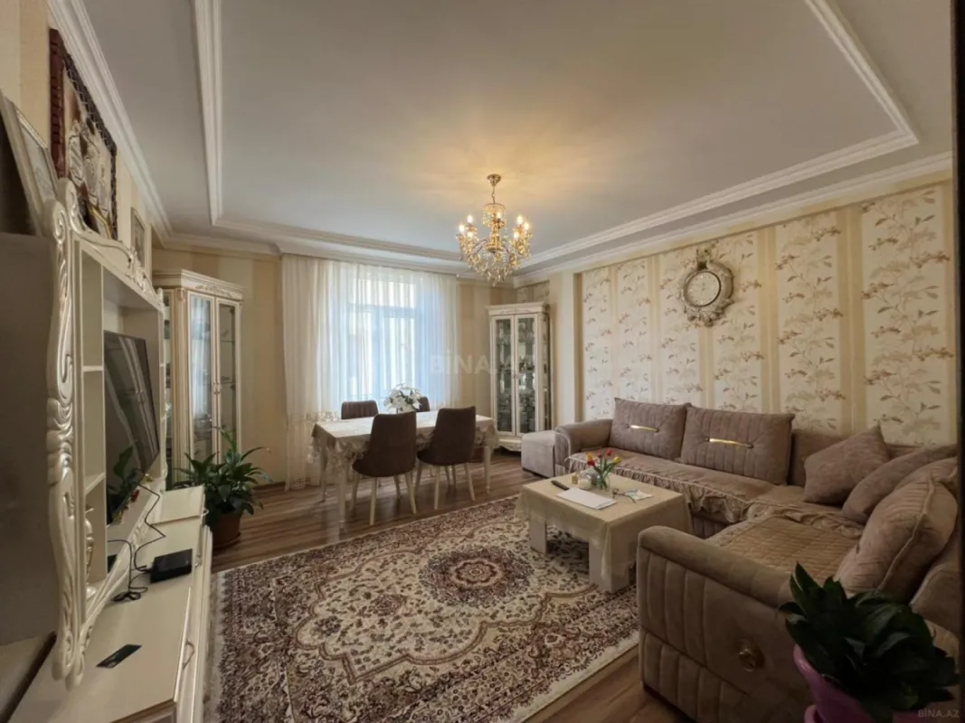 Satılır 2 otaqlı mənzil 77 m²