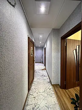 Satılır 2 otaqlı mənzil 77 m²