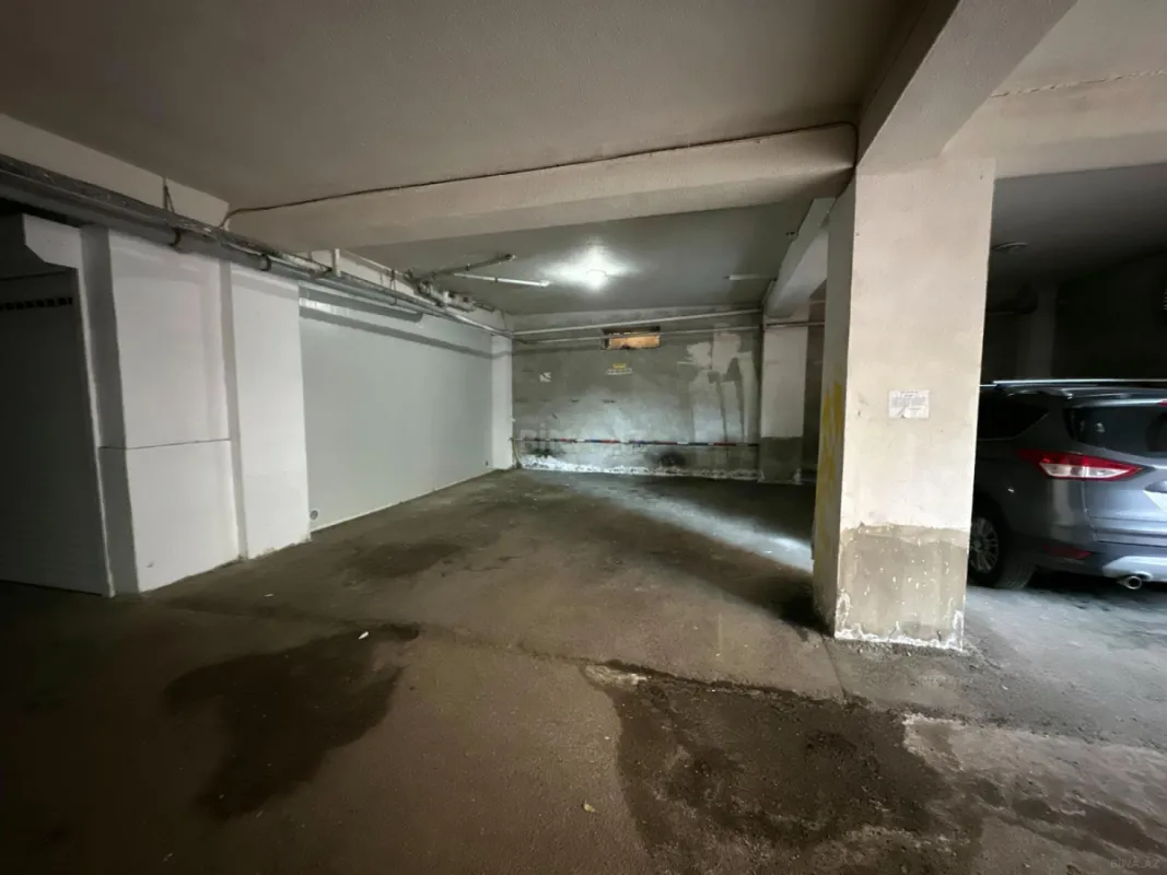 Satılır qaraj 200 m²