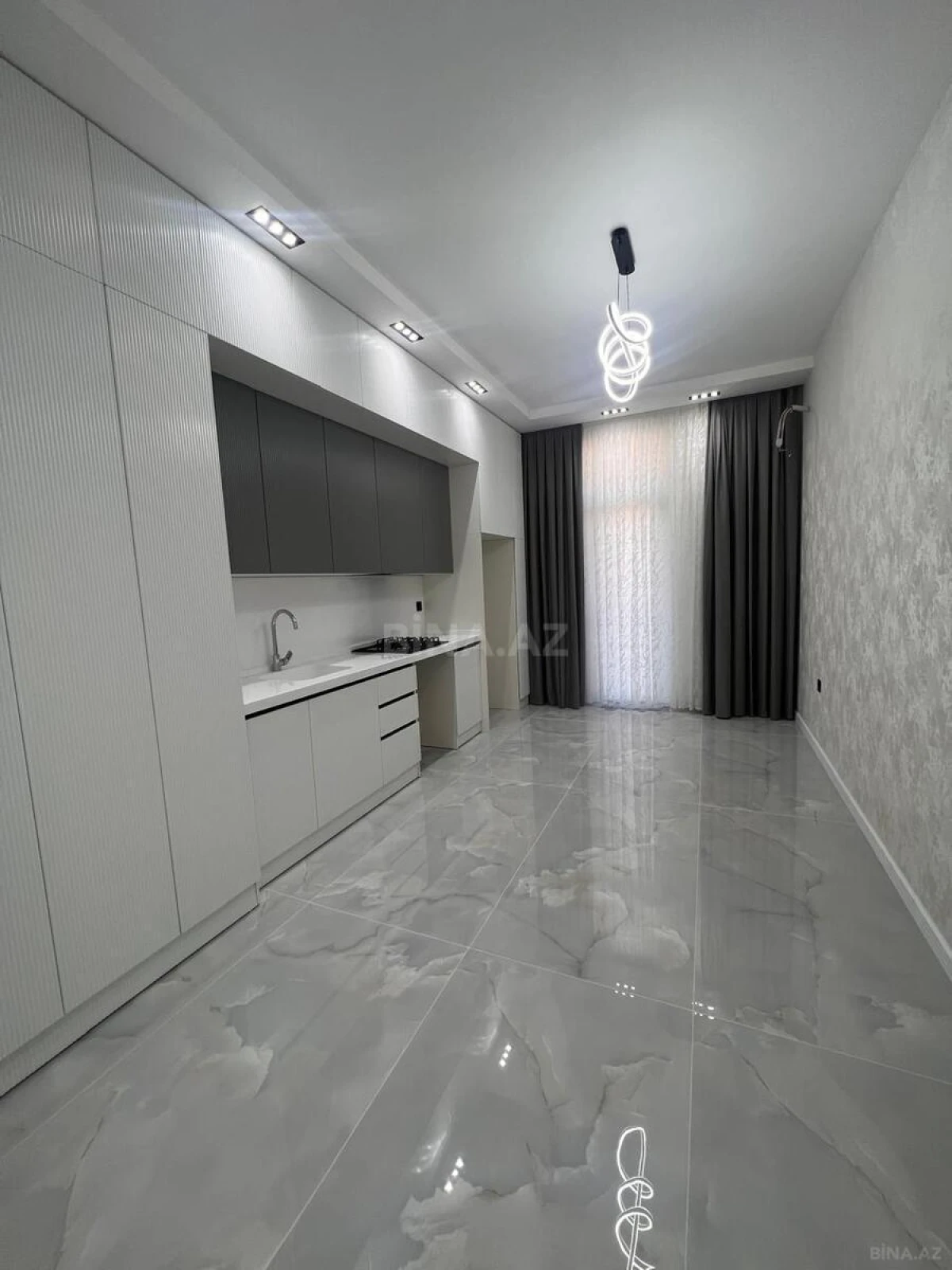 Satılır 2 otaqlı mənzil 80 m²