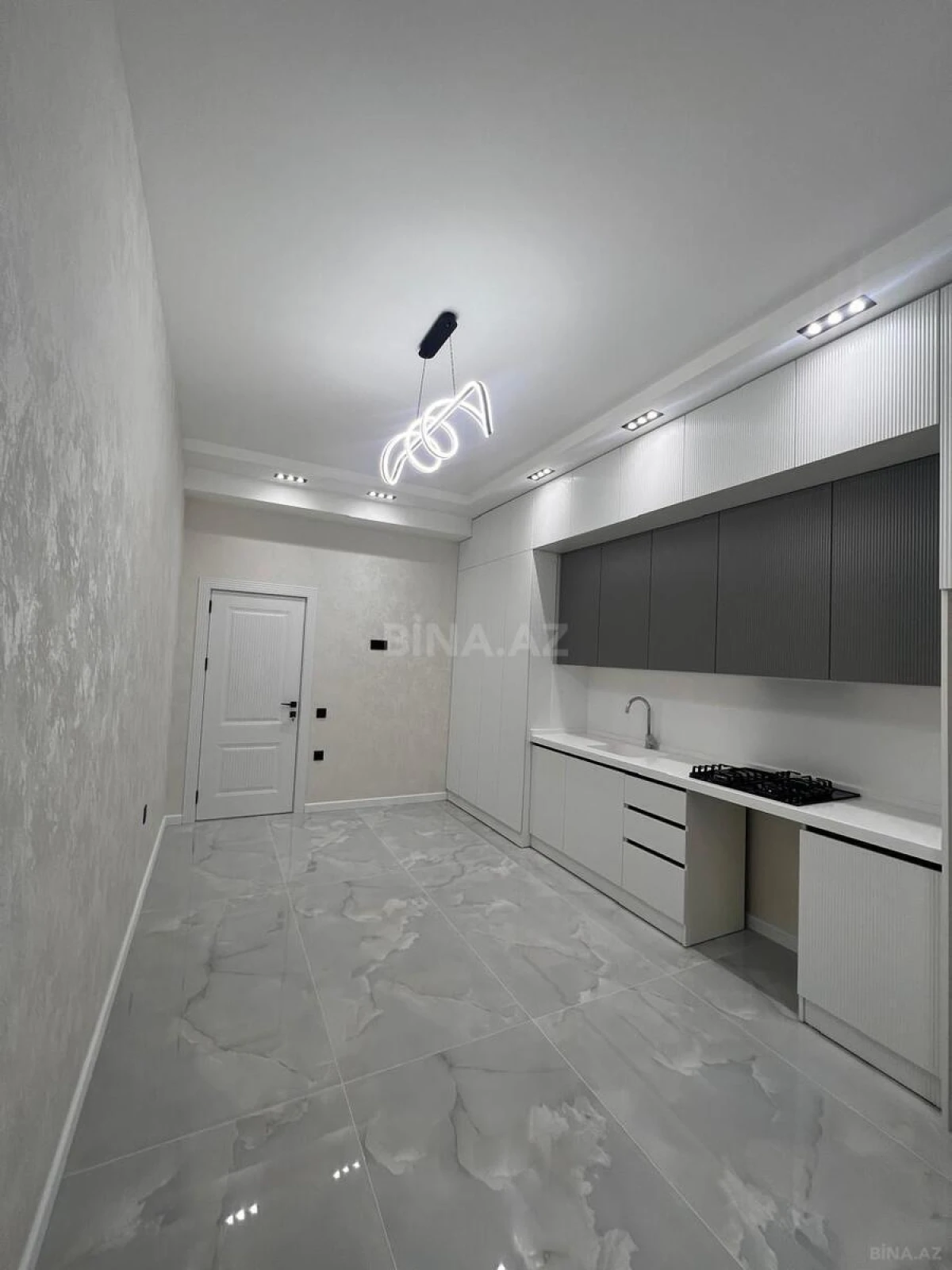 Satılır 2 otaqlı mənzil 80 m²