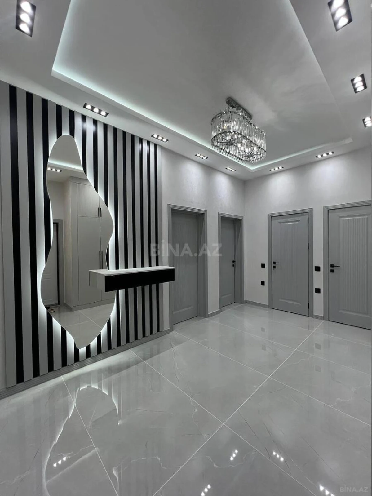 Satılır 2 otaqlı mənzil 80 m²