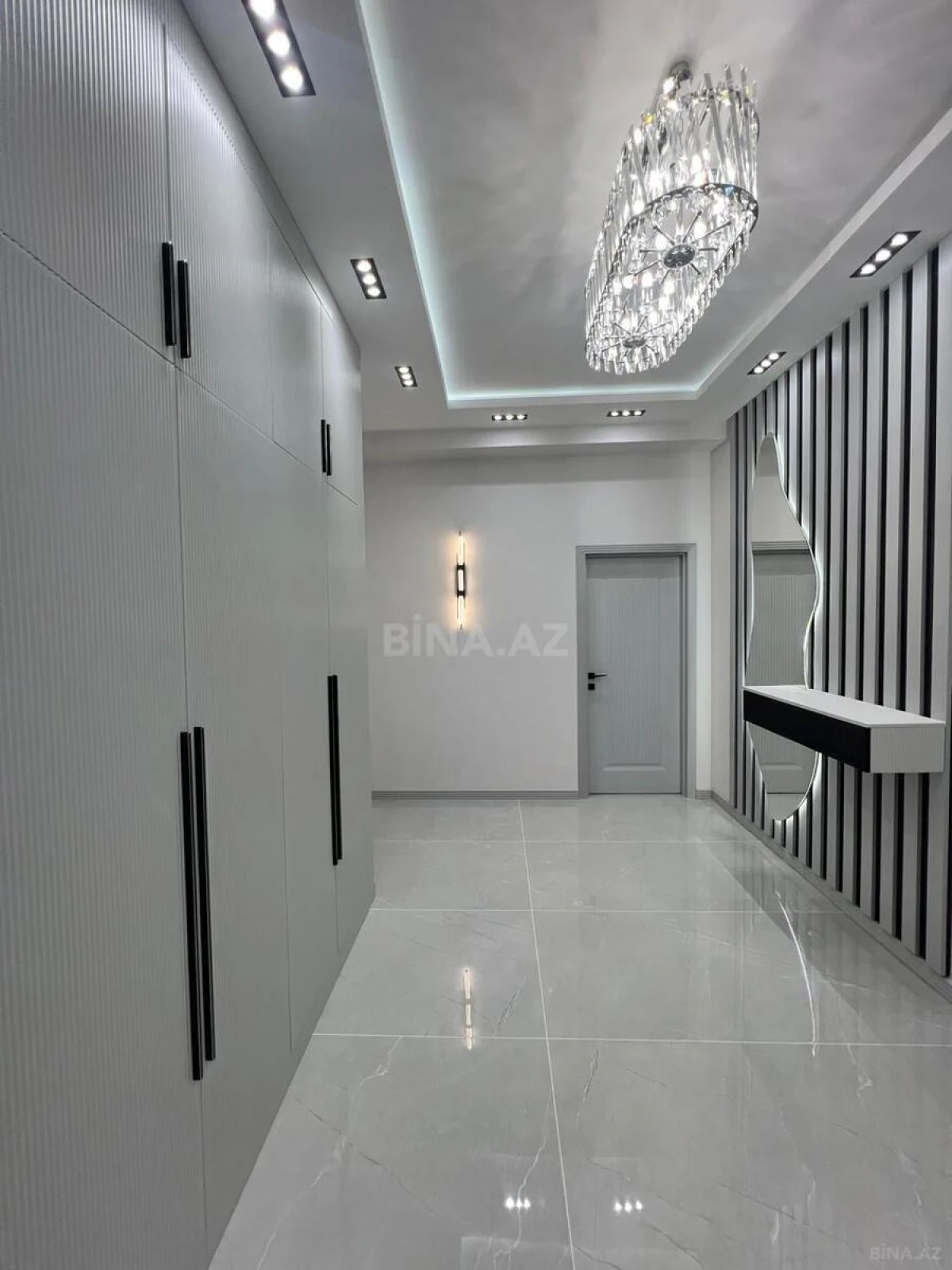 Satılır 2 otaqlı mənzil 80 m²