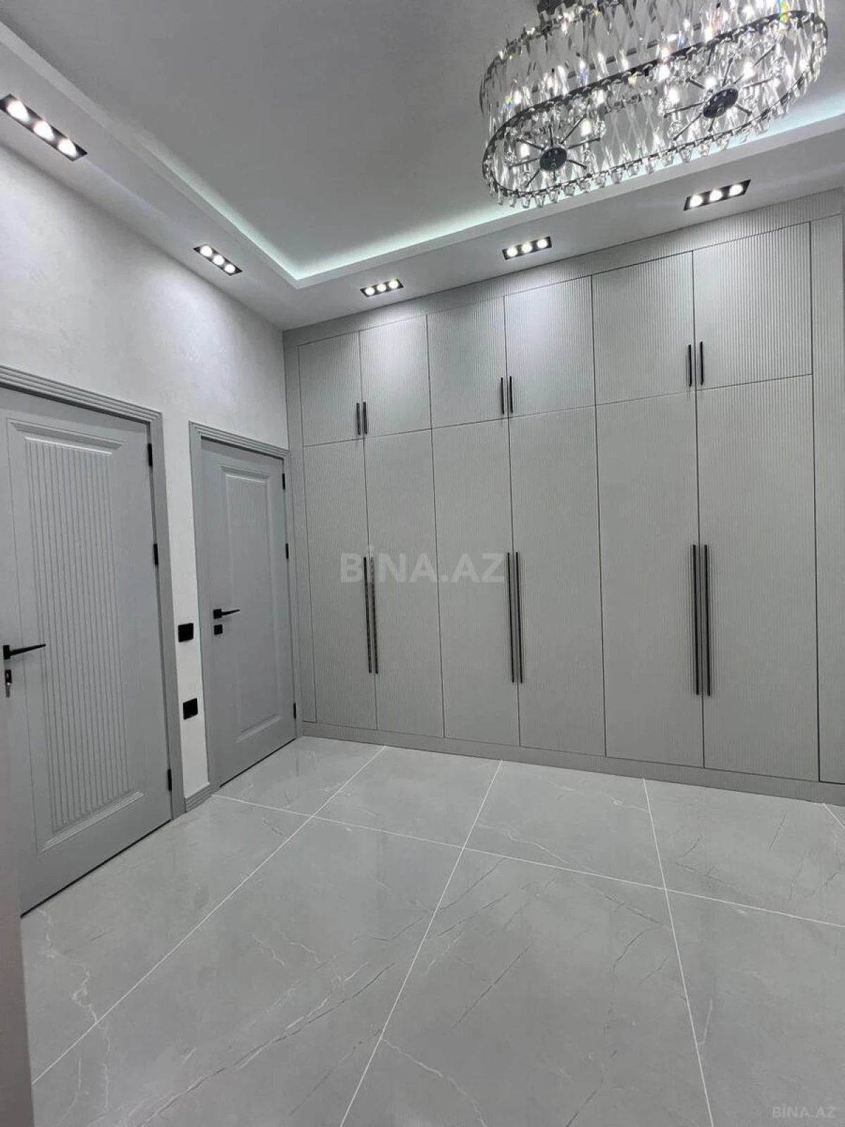 Satılır 2 otaqlı mənzil 80 m²