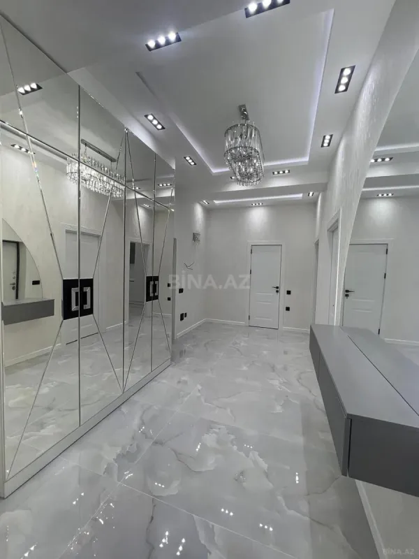 Satılır 2 otaqlı mənzil 80 m²