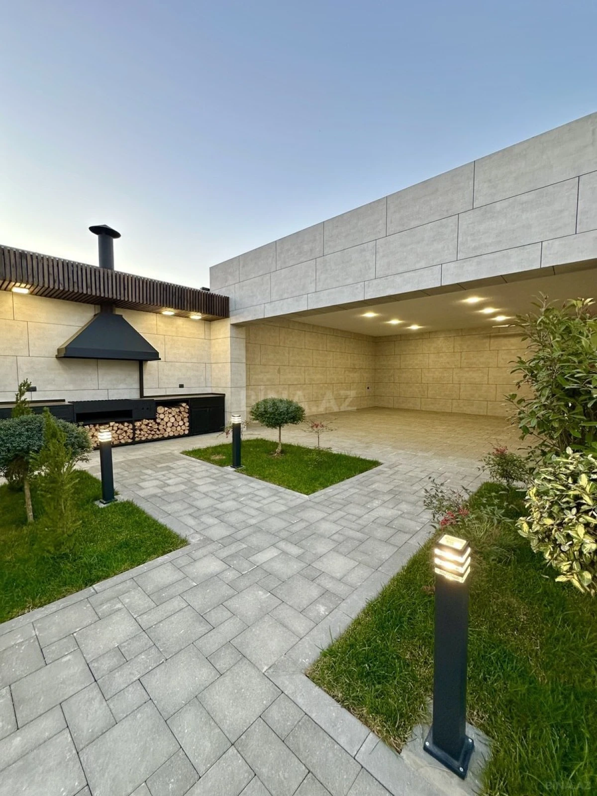 Satılır 5 otaqlı həyət evi 260 m²