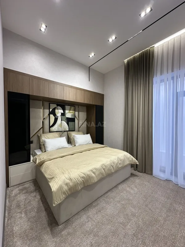 Satılır 5 otaqlı həyət evi 260 m²