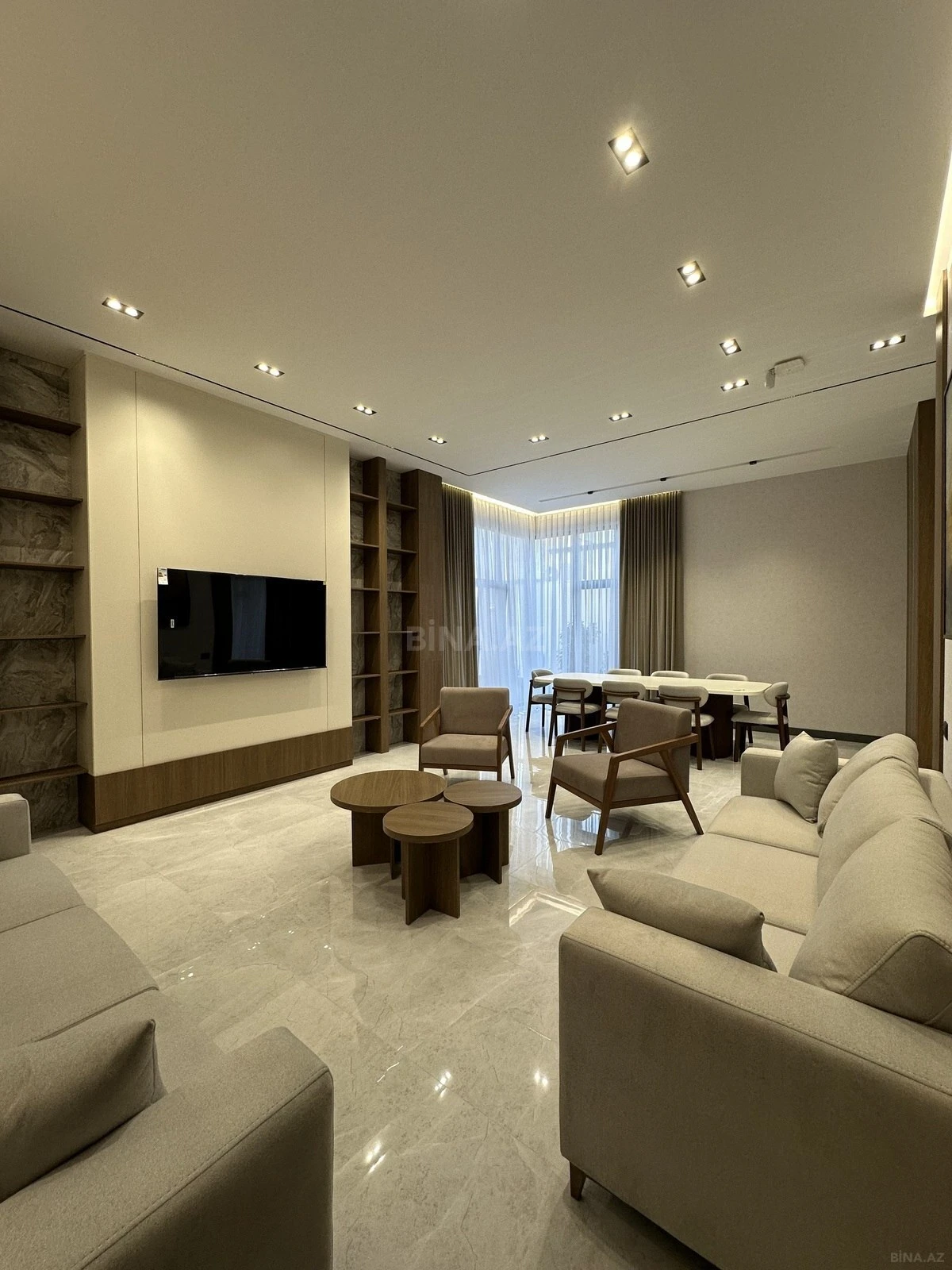 Satılır 5 otaqlı həyət evi 260 m²