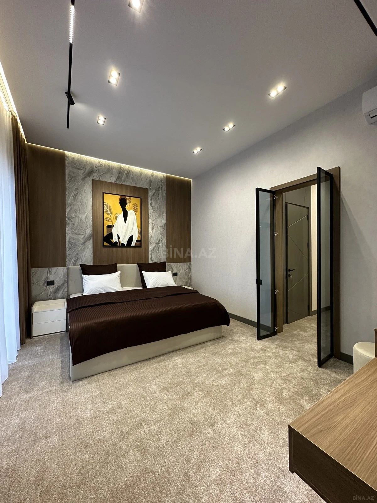 Satılır 5 otaqlı həyət evi 260 m²