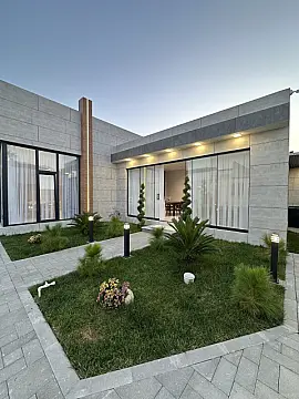 Satılır 5 otaqlı həyət evi 260 m²