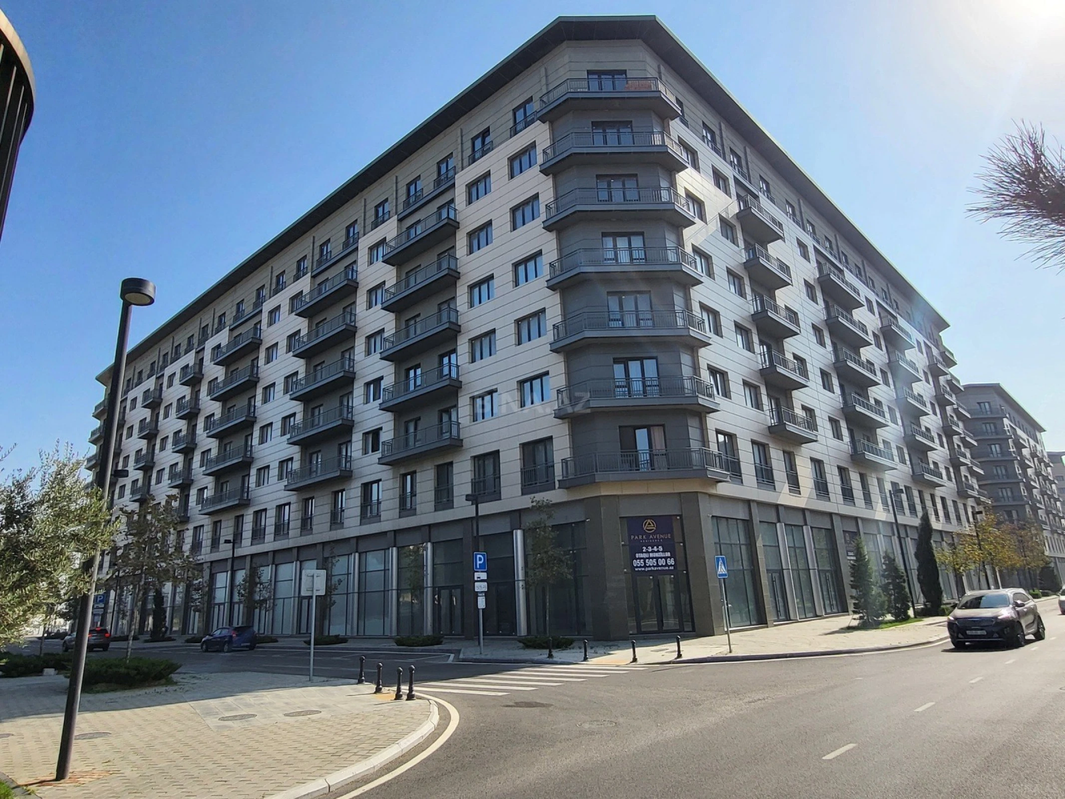 Satılır 5 otaqlı mənzil 202 m²