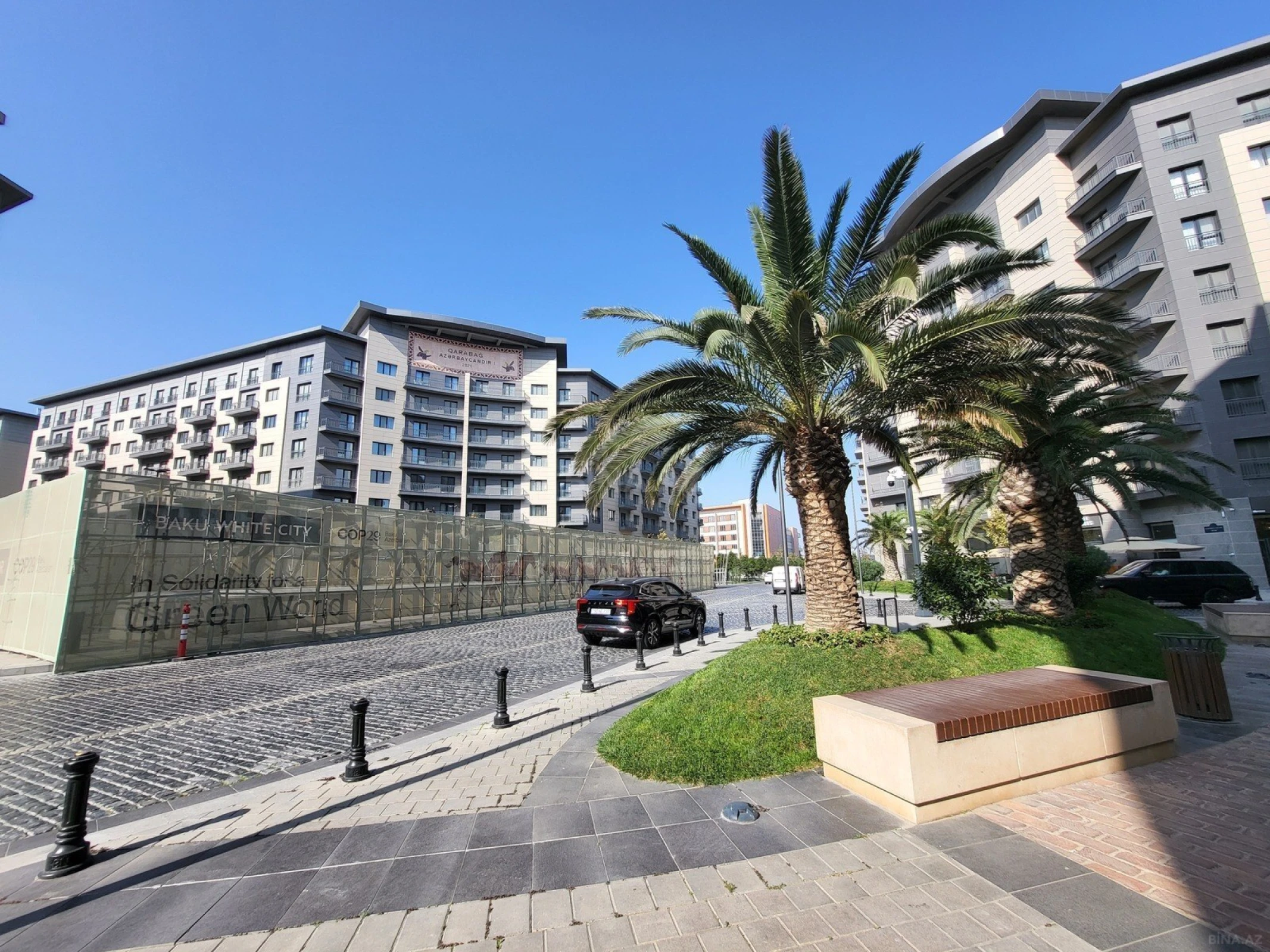 Satılır 5 otaqlı mənzil 202 m²