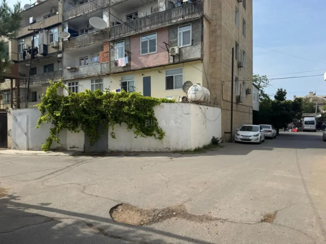 Satılır 2 otaqlı mənzil 100 m²