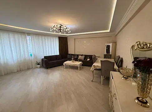 Satılır 3 otaqlı mənzil 130 m²