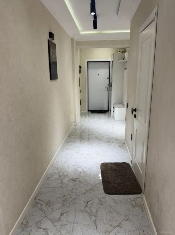 Satılır 3 otaqlı mənzil 130 m²