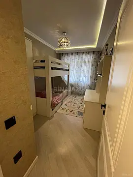 Satılır 3 otaqlı mənzil 130 m²