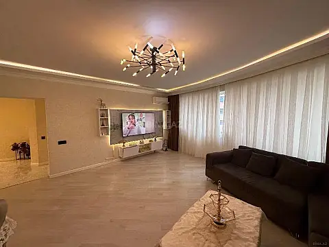 Satılır 3 otaqlı mənzil 130 m² — Bakı, Yeni Yasamal 3 otaq 130.00 m²