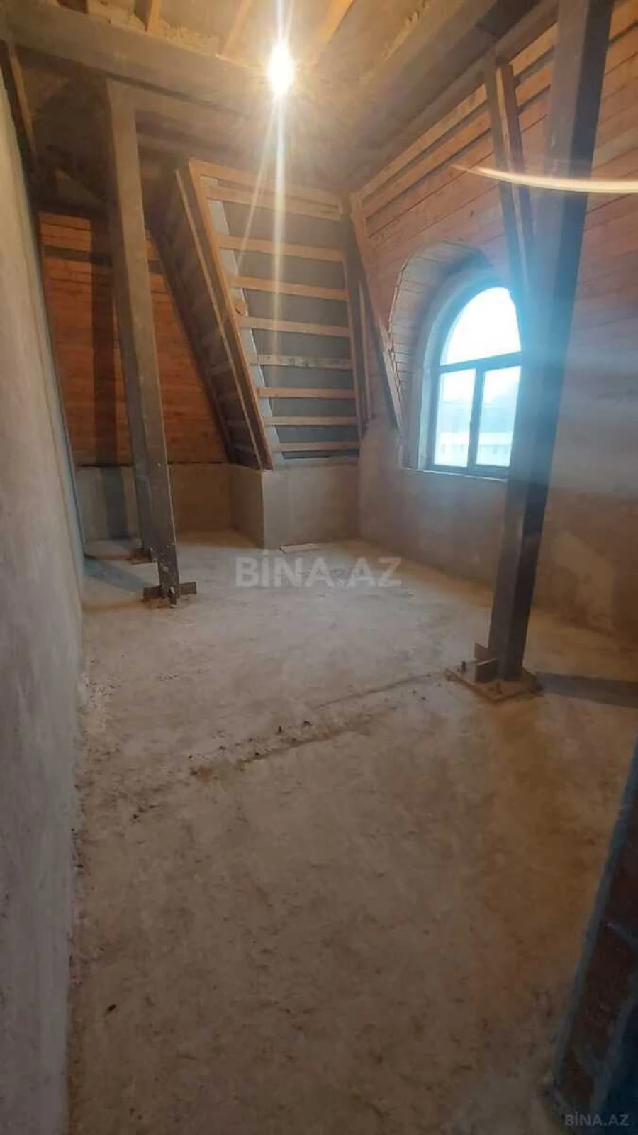 Satılır 3 otaqlı mənzil 170 m²