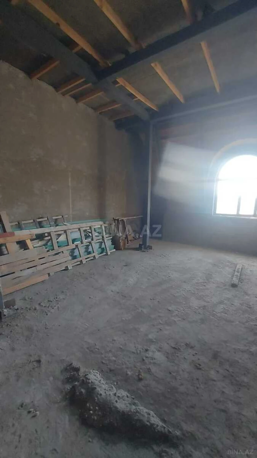 Satılır 3 otaqlı mənzil 170 m²