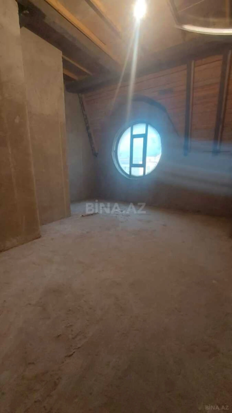 Satılır 3 otaqlı mənzil 170 m²