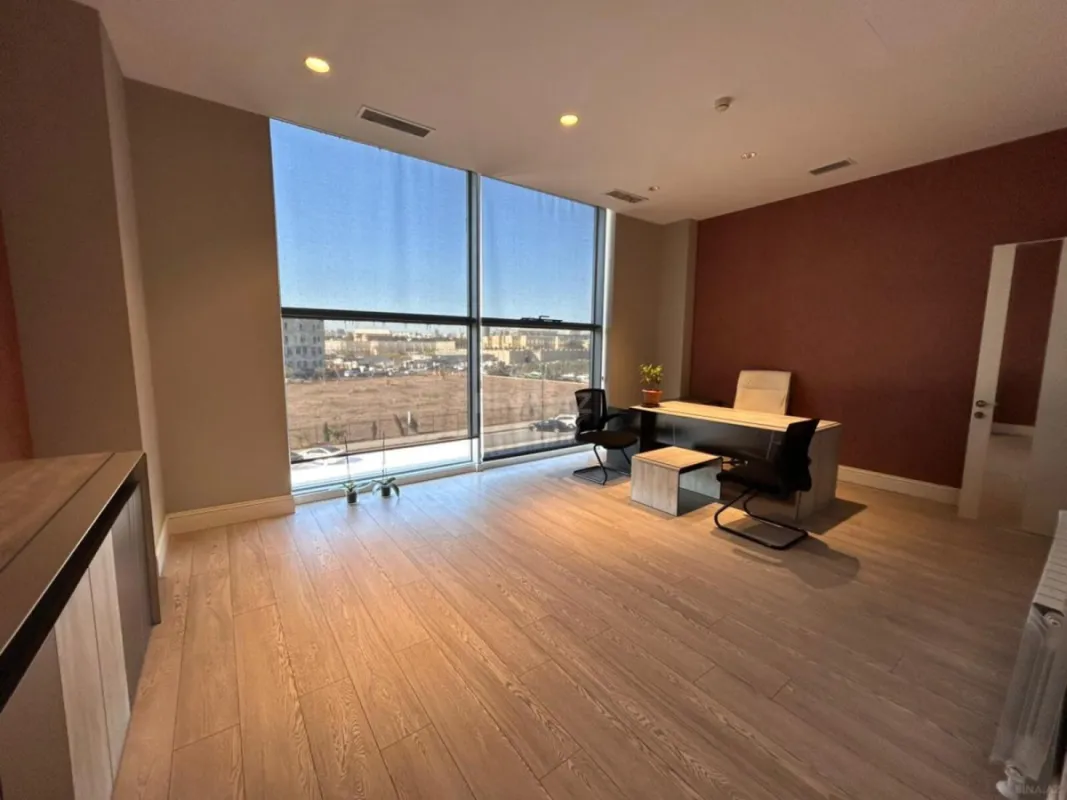 Kirayə verilir 5 otaqlı ofis 175 m²