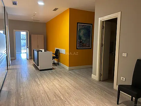 Kirayə verilir 5 otaqlı ofis 175 m²
