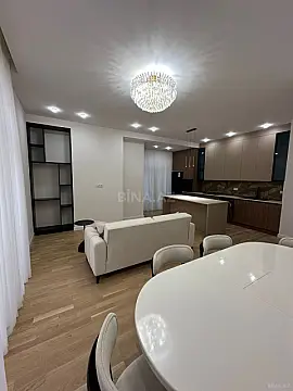 Kirayə verilir 3 otaqlı mənzil 120 m² — Bakı, Nizami 3 otaq 120.00 m²
