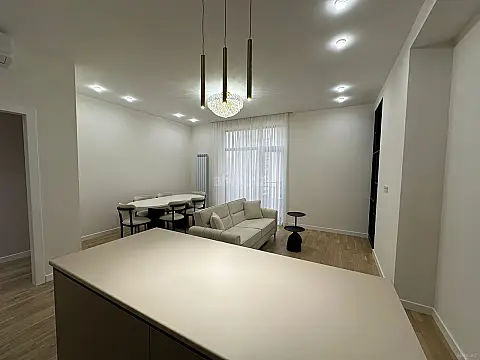 Kirayə verilir 3 otaqlı mənzil 120 m²