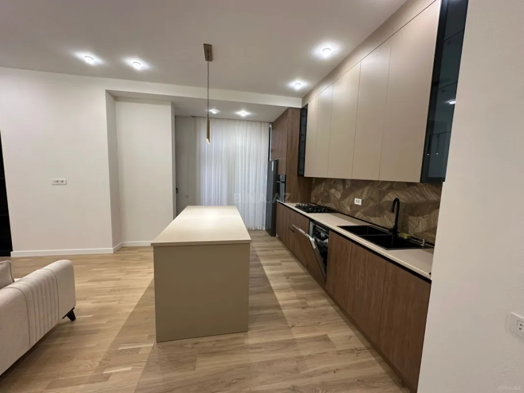 Kirayə verilir 3 otaqlı mənzil 120 m²