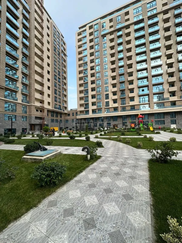 Kirayə verilir 3 otaqlı mənzil 120 m²
