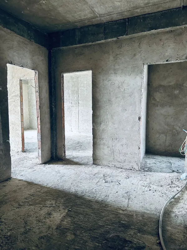 Satılır 3 otaqlı mənzil 123 m²