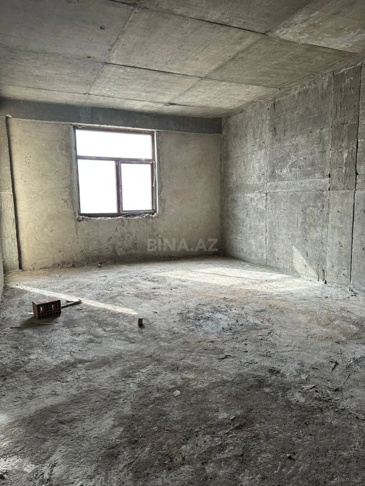 Satılır 3 otaqlı mənzil 123 m²
