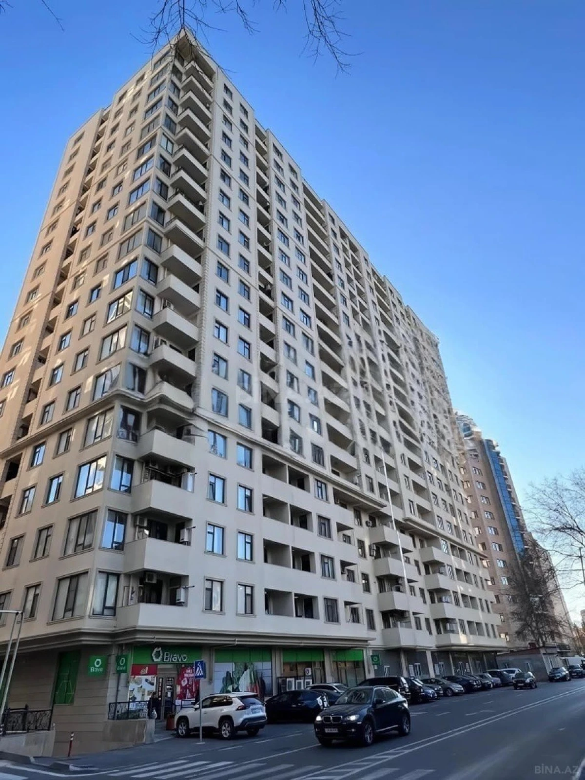 Satılır 3 otaqlı mənzil 167 m²