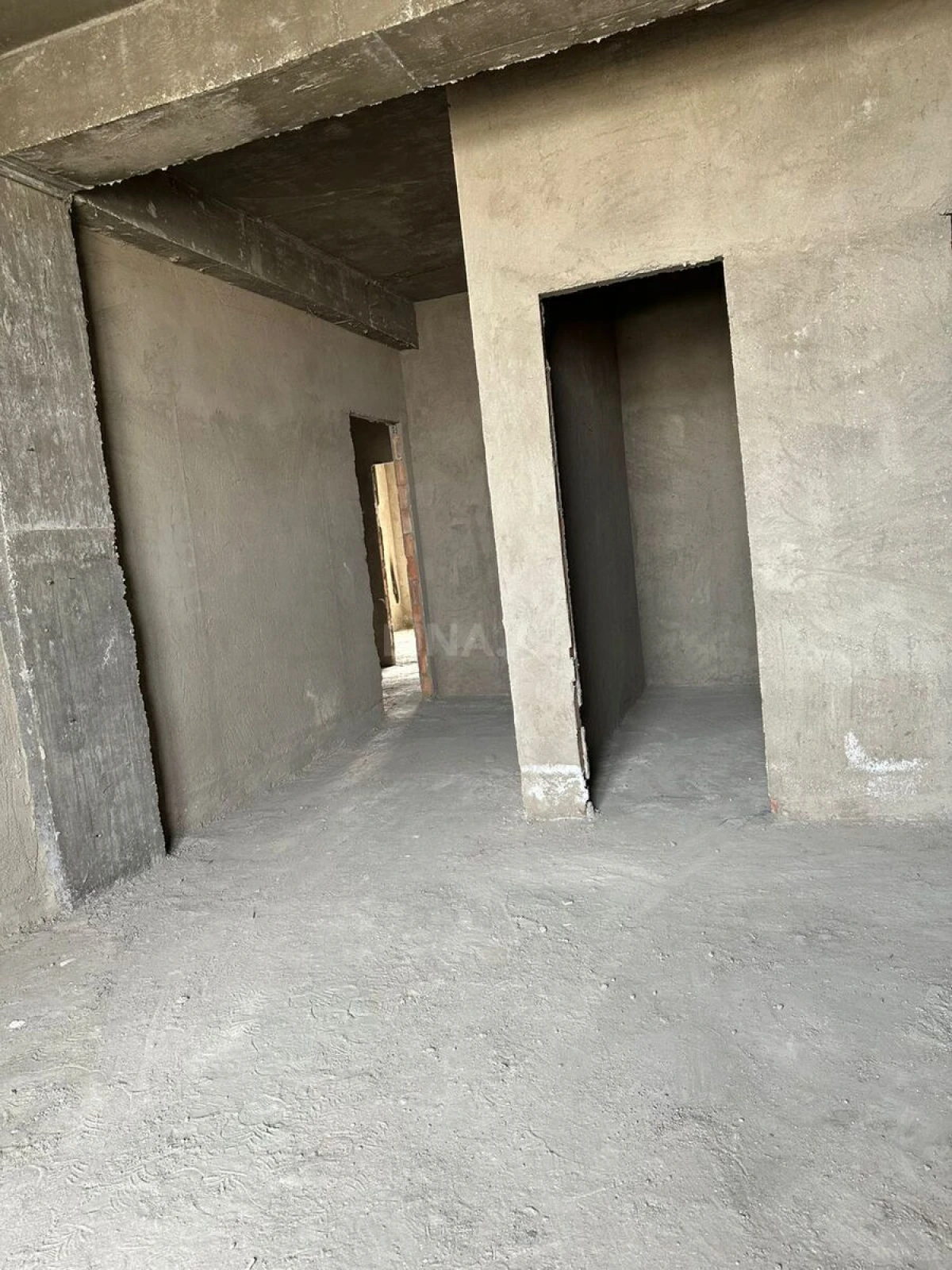 Satılır 3 otaqlı mənzil 167 m²