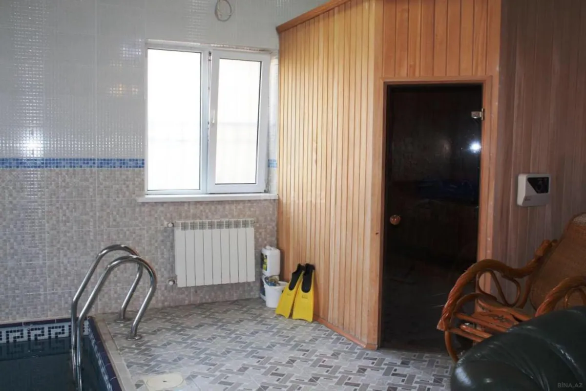 Satılır 7 otaqlı həyət evi 336 m²
