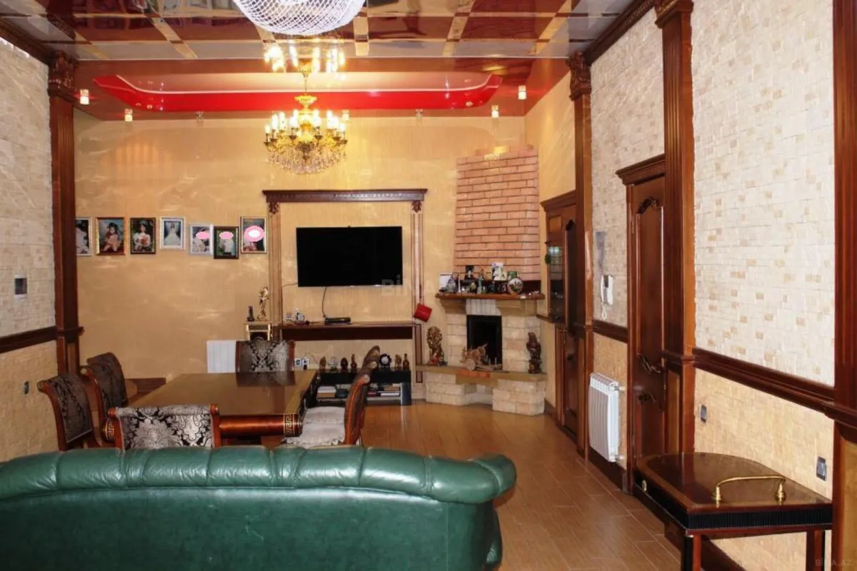 Satılır 7 otaqlı həyət evi 336 m²