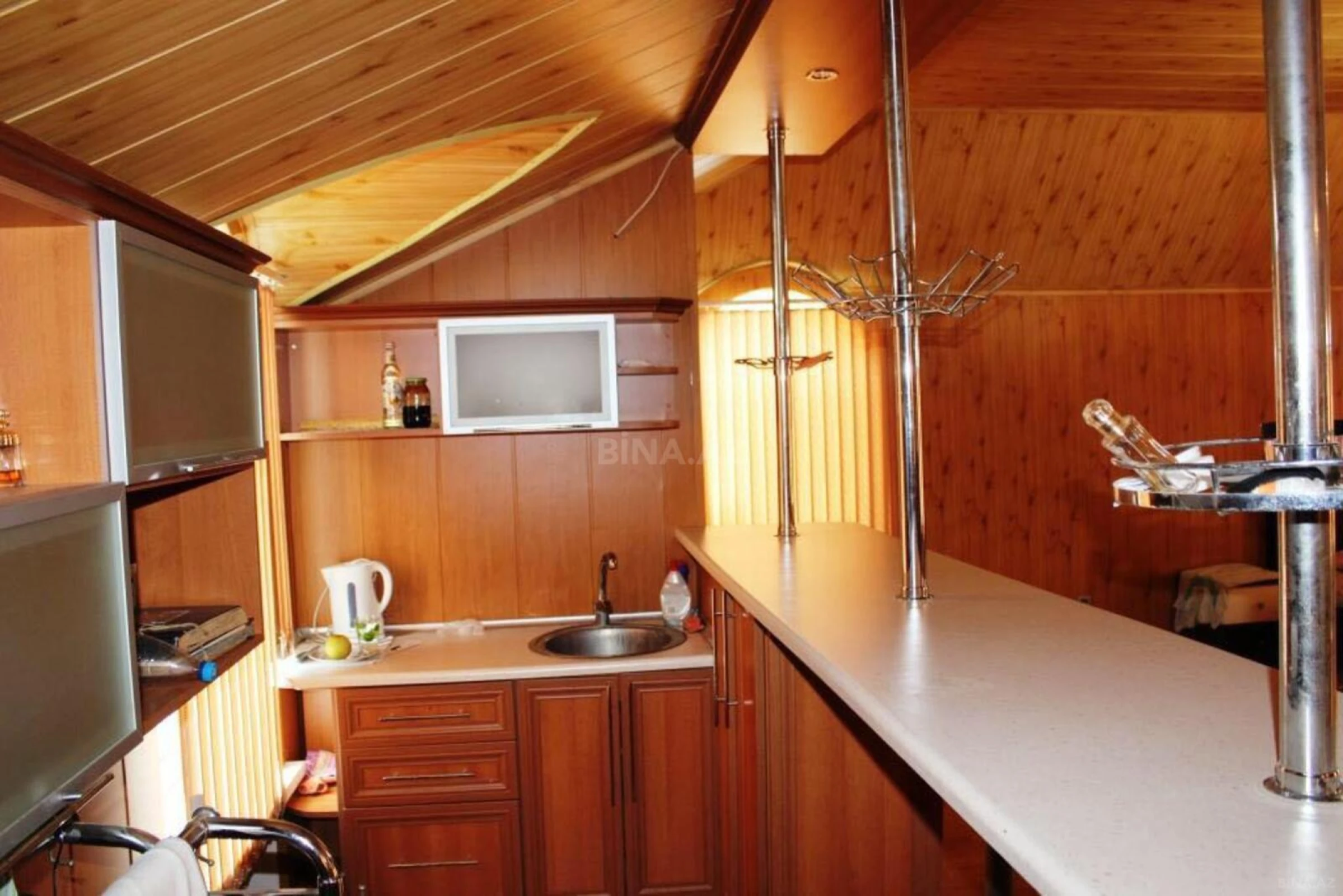 Satılır 7 otaqlı həyət evi 336 m²