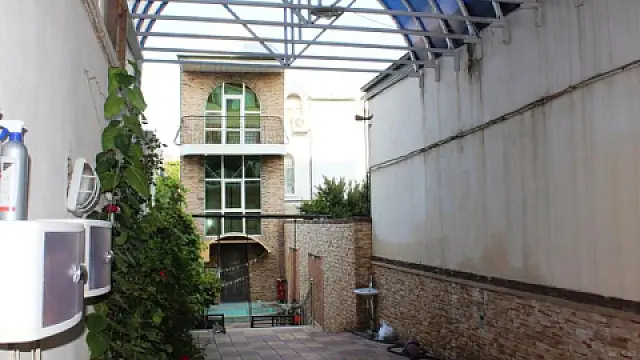 Satılır 7 otaqlı həyət evi 336 m² — Bakı, İnşaatçılar 7 otaq 336.00 m²