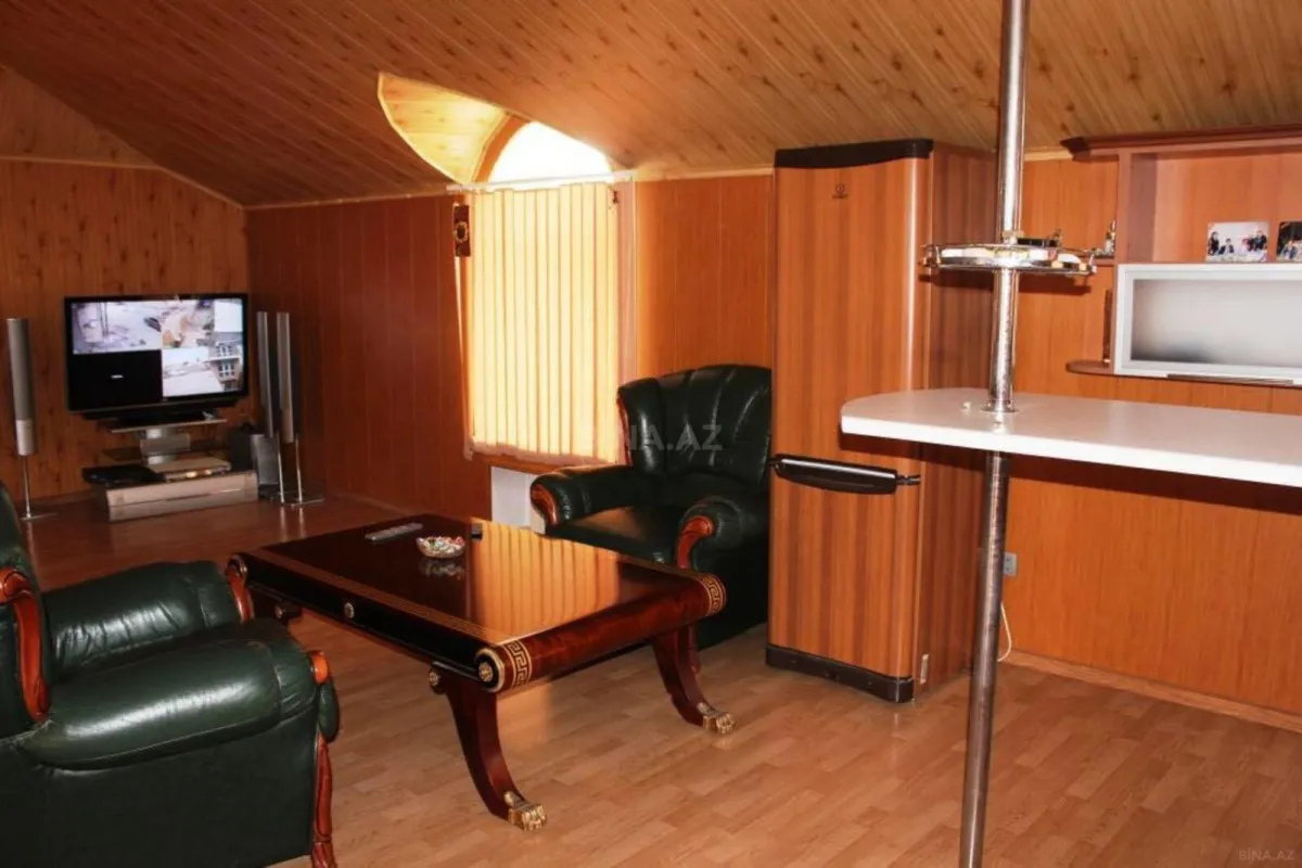 Satılır 7 otaqlı həyət evi 336 m²