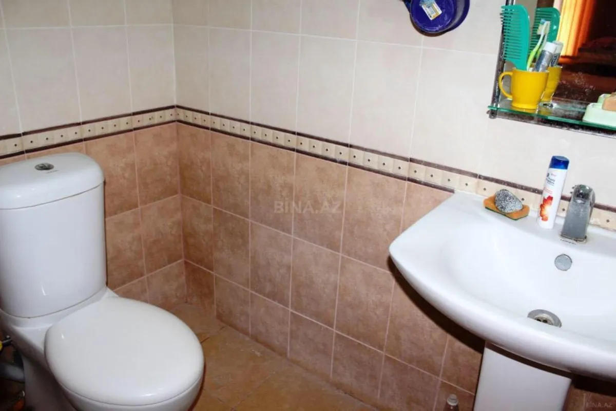 Satılır 7 otaqlı həyət evi 336 m²