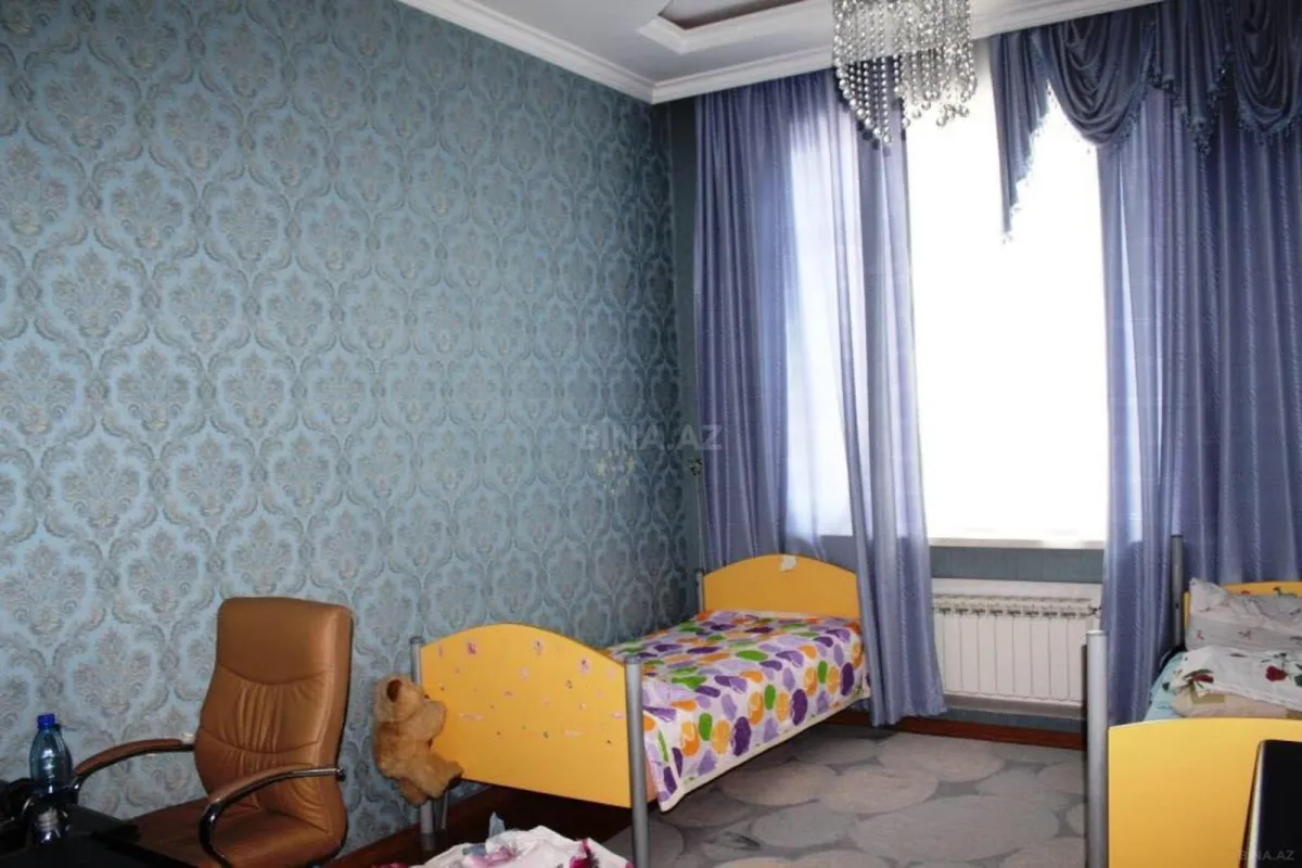 Satılır 7 otaqlı həyət evi 336 m²