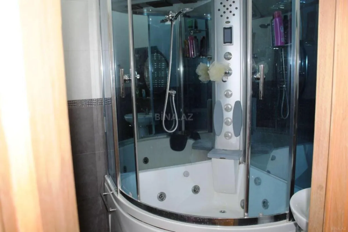 Satılır 7 otaqlı həyət evi 336 m²