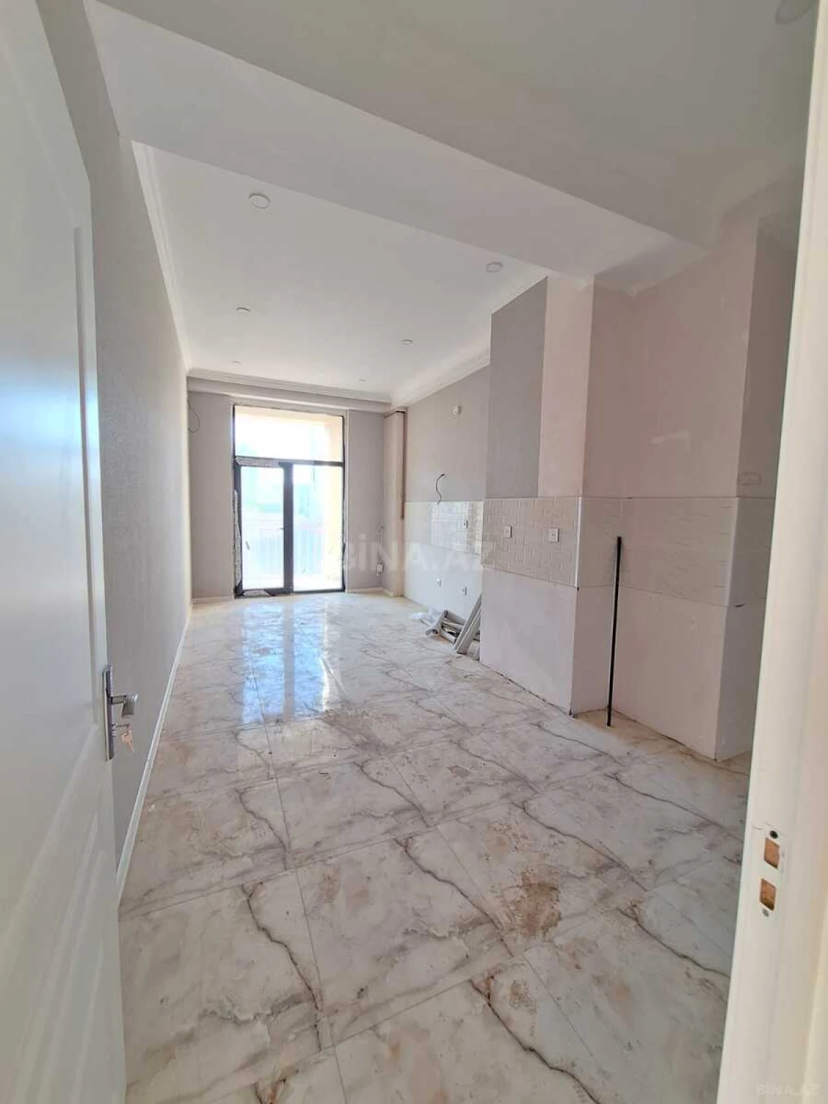Satılır 3 otaqlı mənzil 147 m²