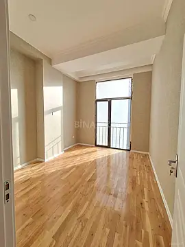 Satılır 3 otaqlı mənzil 147 m²