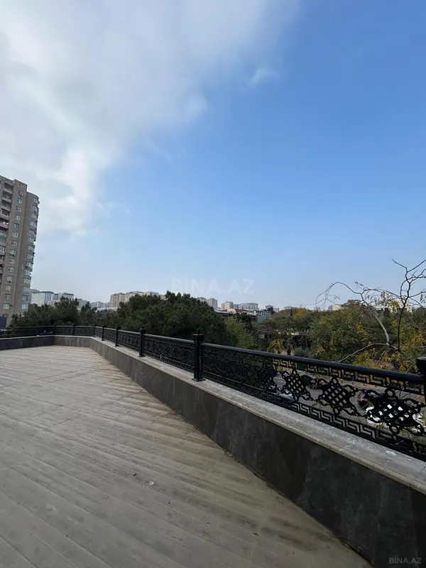 Satılır 6 otaqlı mənzil 540 m²